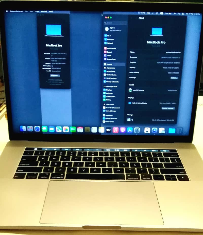 Macbook 15" 2018 16gb/512gb Lines on Screen Model A1990 Touch Bar / ID 0