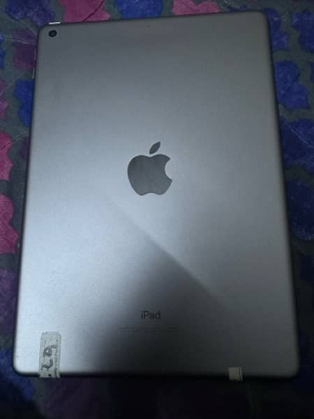 iPad Apple (6th Gen) 2