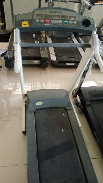 treadmill Dr & all accessories available 5