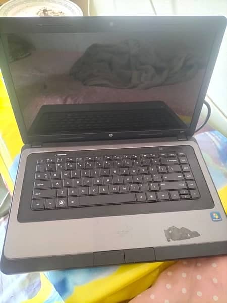 HP 2000 Notebook PC 1