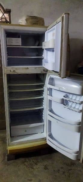 I want to sell the used fridge 4