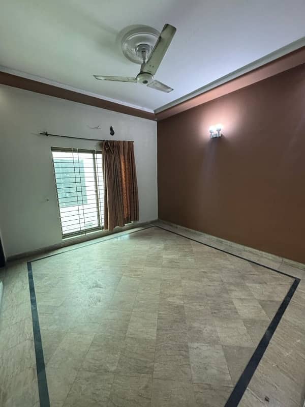 Spacious House Is Available For rent In Ideal Location Of Citi Housing - Phase 2 7
