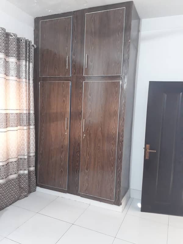 Allama Iqbal Town Ravi Block 3 bedroom Portion For Rent 3