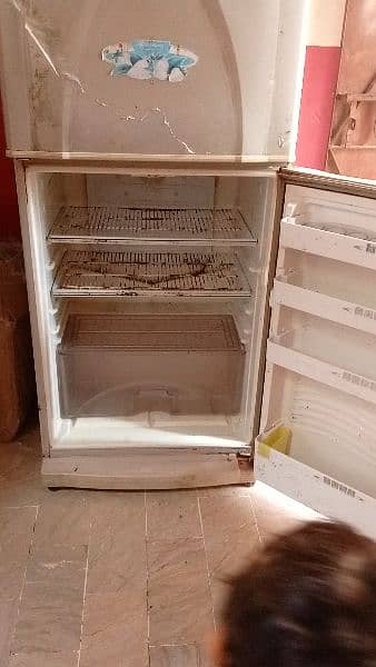 10CF Dawlance Refrigerator for Sale 7