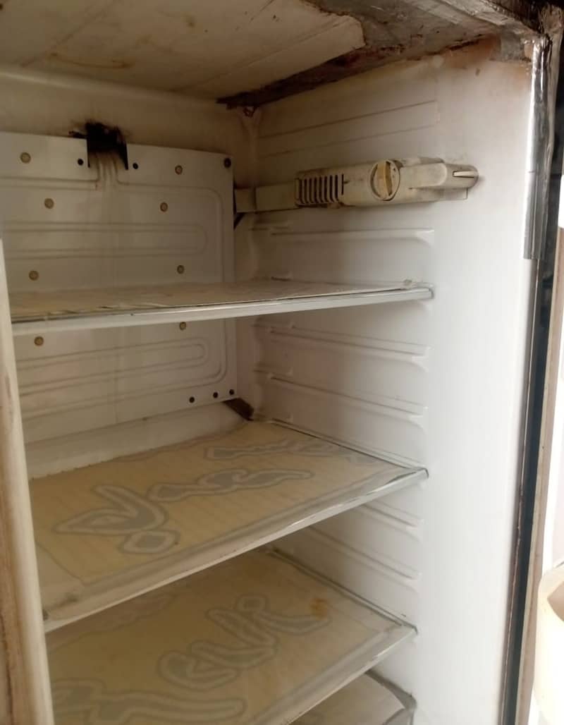 Dawlence refrigerator 0