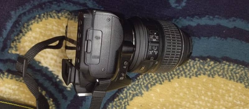 Nikon D 3000 camera  only body for sale 6