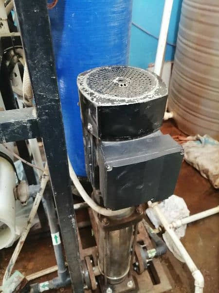 Profitable running water plant for sale at Gulistan-e-Jauhar 1