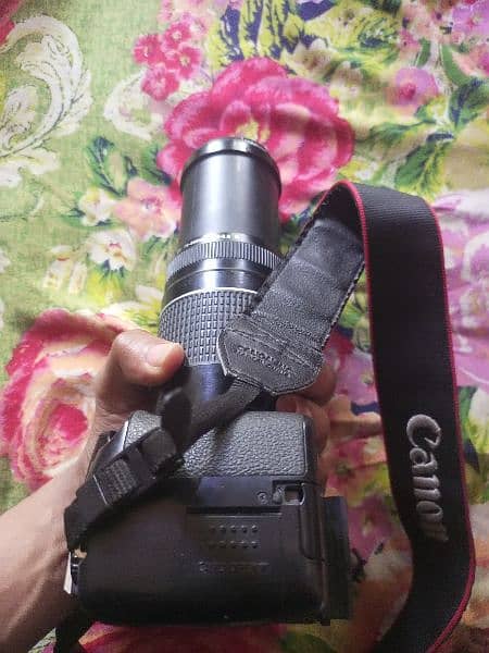 DSLR Camera  Canon 1
