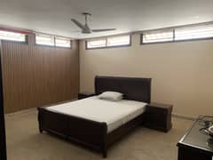 3 BED DD APARTMENT AVAILABLE ON MAIN JINNAH AVENUE