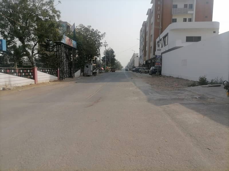 Ideally Located Residential Corner 400 Series Plot Of 120 Square Yards Is Available For Sale In Karachi 3