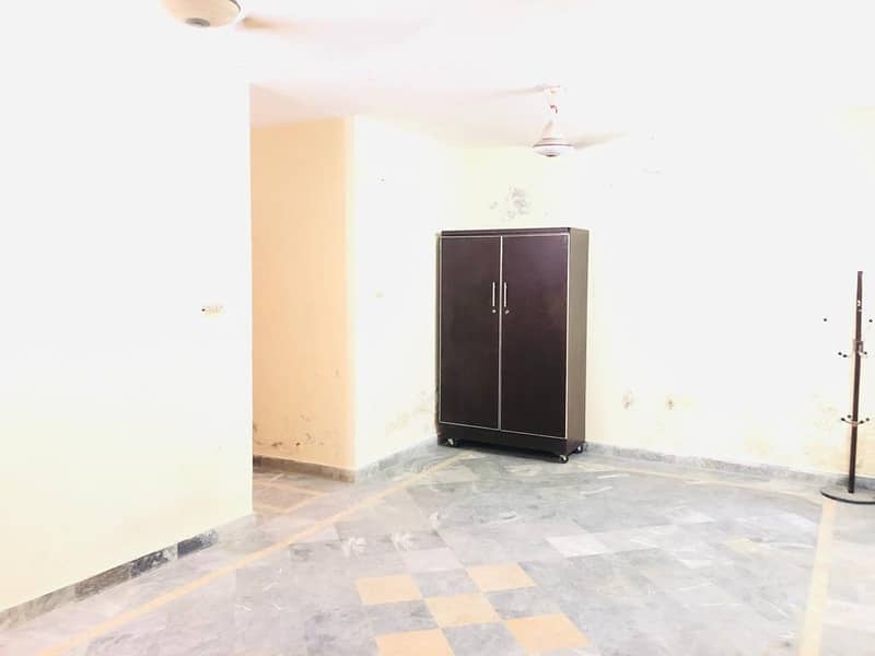 Independent Room/Flat/Portion For Rent Bachelors/Family At Thokar Lhr 8