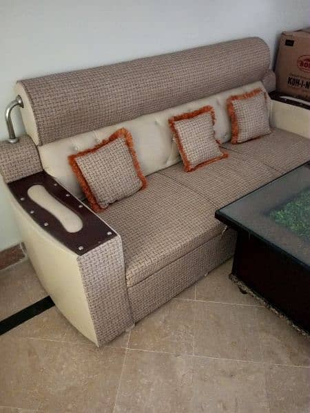 5 seater sofa, with cushion 3