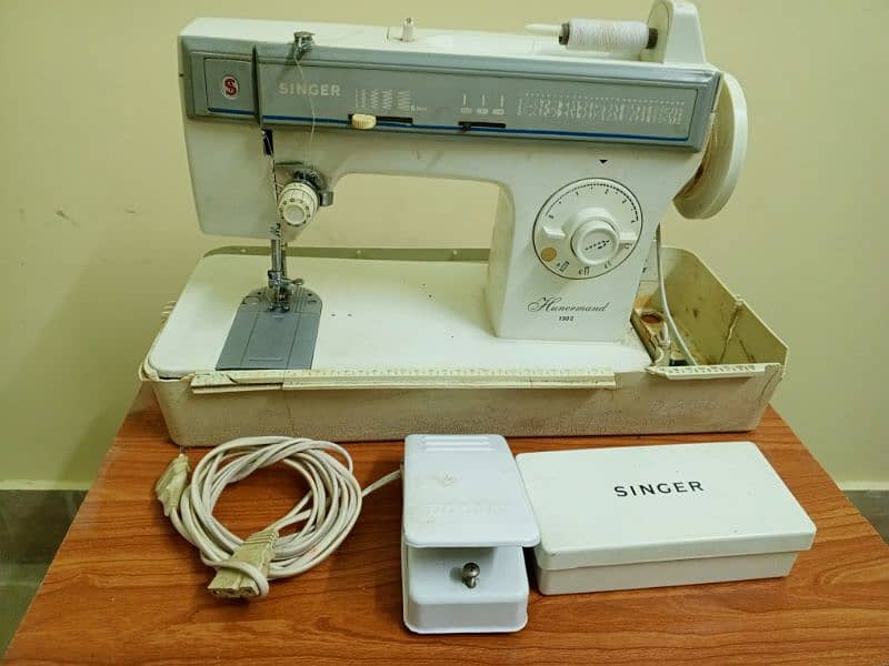 Singer Sewing and embroidery machine 6