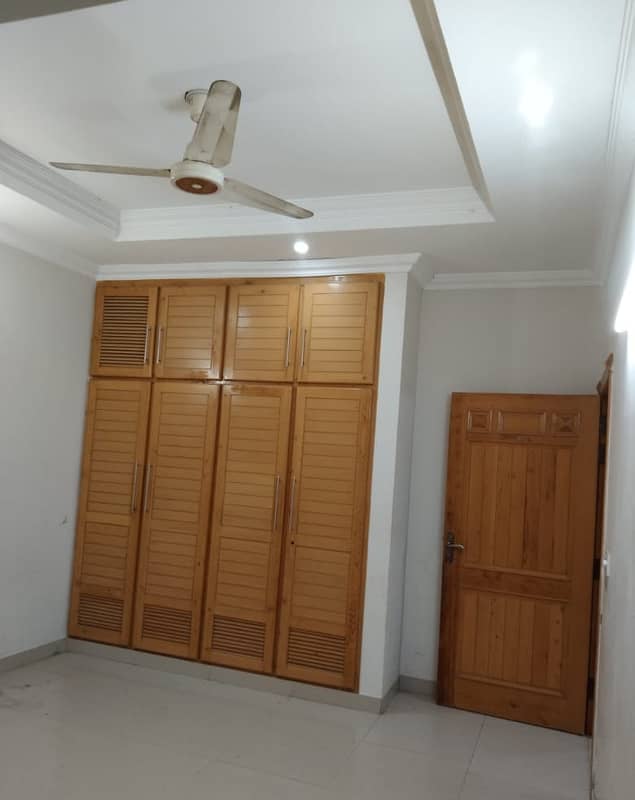 10 marla ground portion for rent 5