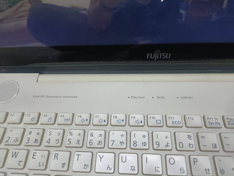 Core I-7 6th gen fujitsu japanese laptop 3