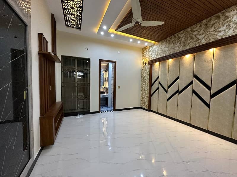 Facing Park 10 Marla Brand New Lavish House For Sale In Sector B LDA Approved Super Hot Location Bahria Town Lahore Demand 490 16