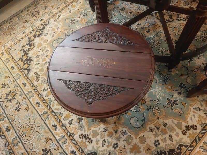 Chinoti Centre Table with 6 Nesting Carving Tables Attached 6