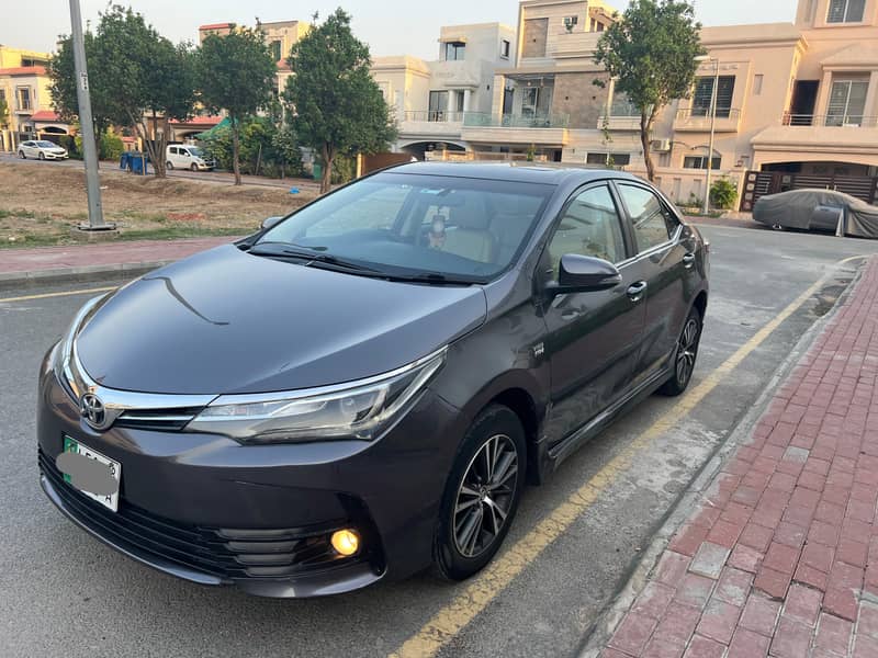 Toyota Corolla Altis Grande CVT-i 1.8 2018 1