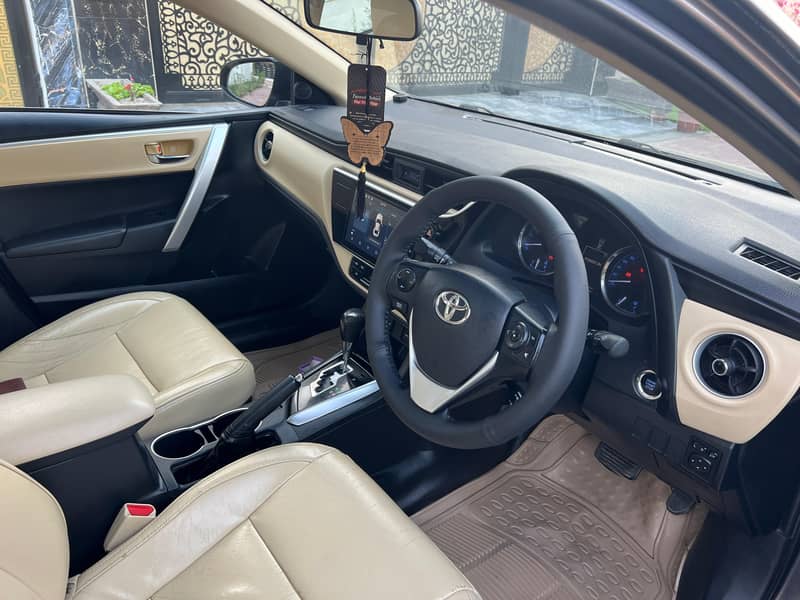 Toyota Corolla Altis Grande CVT-i 1.8 2018 4