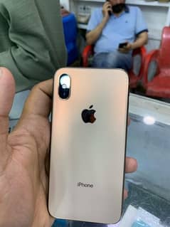 I phone xs Gold color