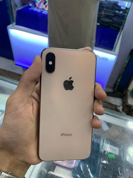I phone xs Gold color 9