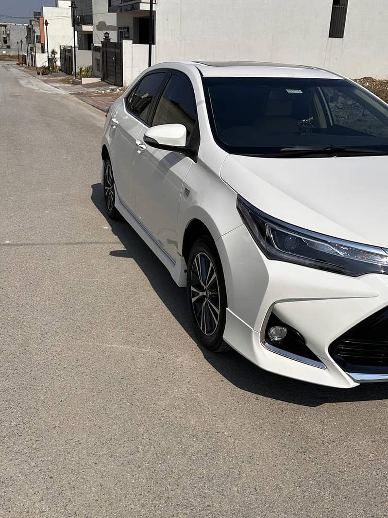 Toyota Corolla Altis Grande X 1.8 Beige Interior 2021 Model 11