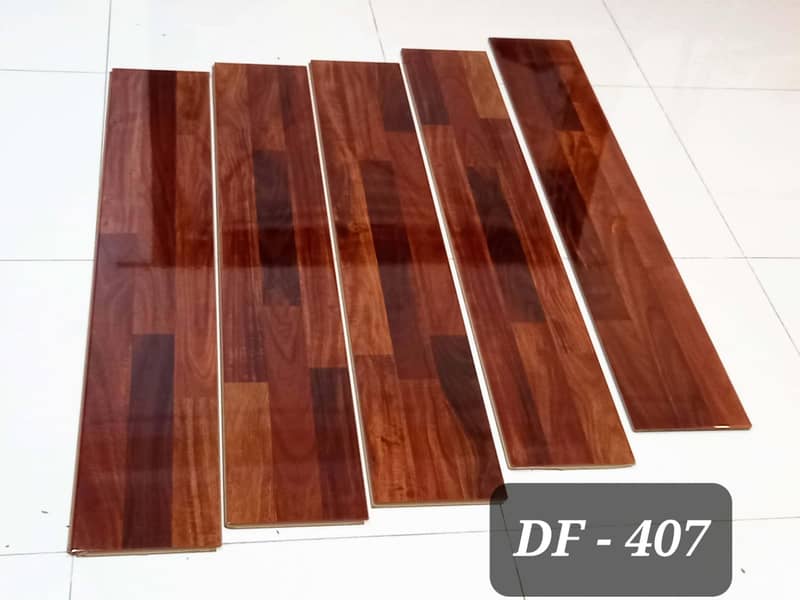 vinyl flooring, wooden floor, Laminated Floor, window blinds,wallpaper 8