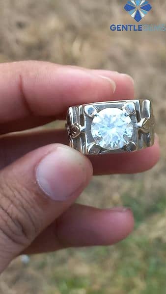 Most Antique Ring Of Big Size Diamond Maissonite In Silver 0