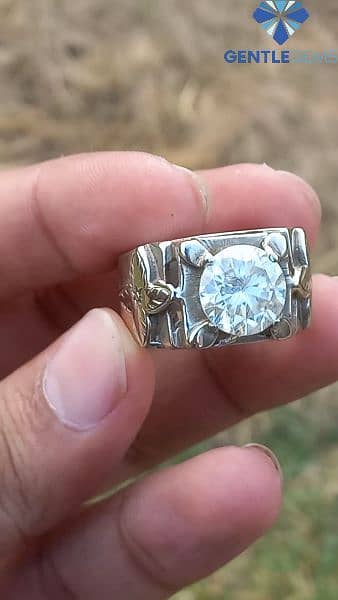 Most Antique Ring Of Big Size Diamond Maissonite In Silver 1