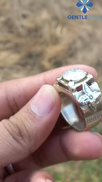 Most Antique Ring Of Big Size Diamond Maissonite In Silver 2