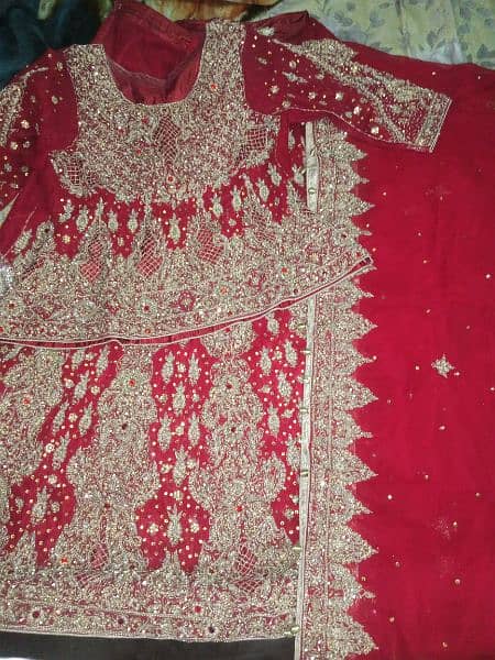 bridal lehanga 1 time used with jewellary lehnga colour is res 1