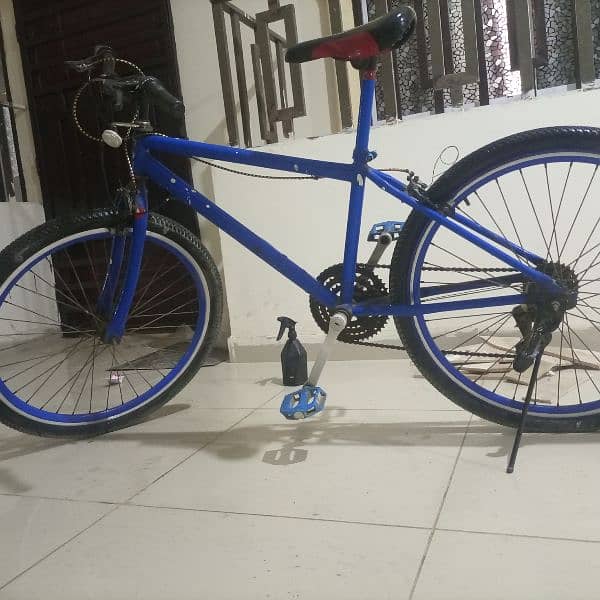 bicycle blue colour with gears for 13-18 years old 4.5 feet max size 2