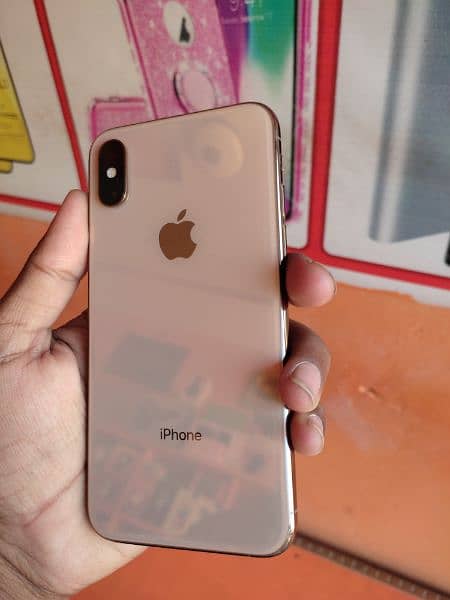 iphone xs with original cable 1