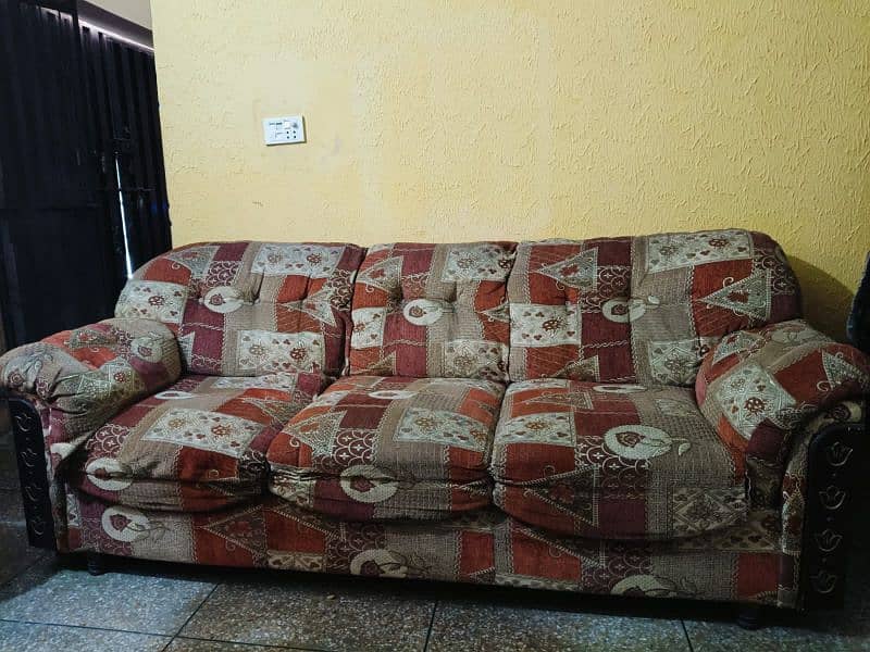5 seater solid sofa for sale 3