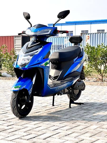 Azadi Electric Scooties / Bikes 2024 model Zero Meter 2