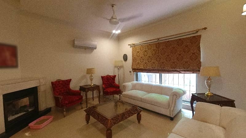 One Kanal Beautiful Luxurious Full House For Rent in DHA Phase 4 DD Block Lahore 5