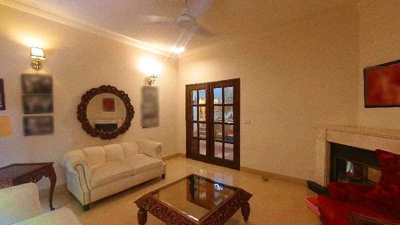 One Kanal Beautiful Luxurious Full House For Rent in DHA Phase 4 DD Block Lahore 6