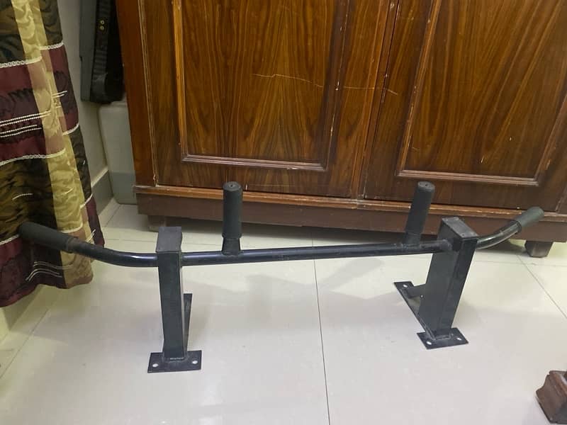Pull-up bar not used multiple exercises 0