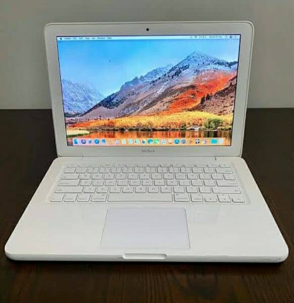 Apple macbook 2010 3