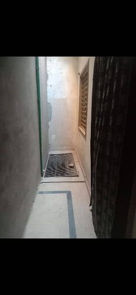 2.5 Marla old house with 17 feet front qadri colony no 2 for sale 5
