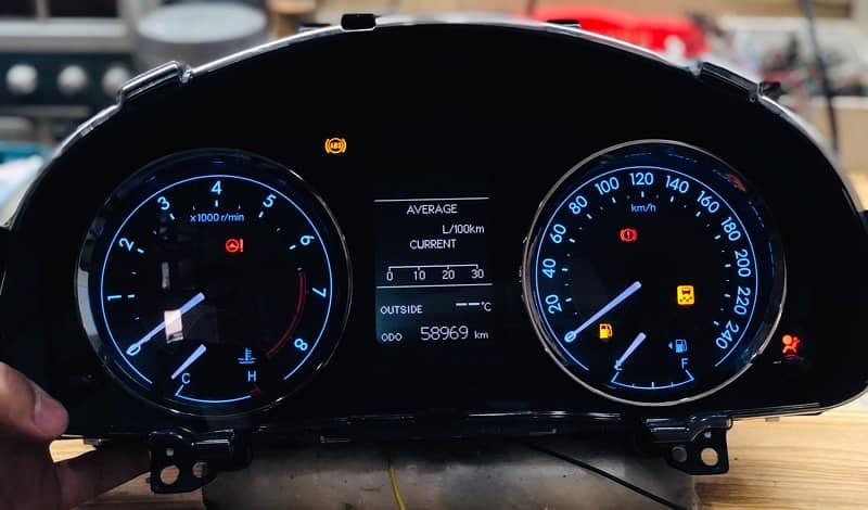 Toyota Corolla Altis Speedometers 7