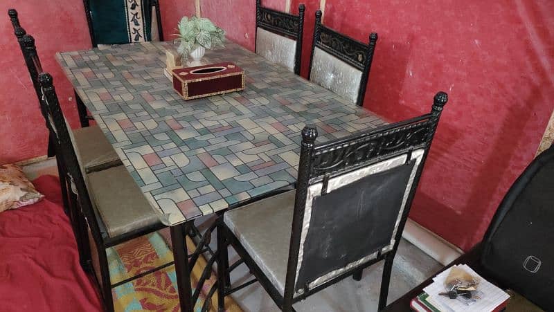 Dining Table with 6 chairs slightly used 2