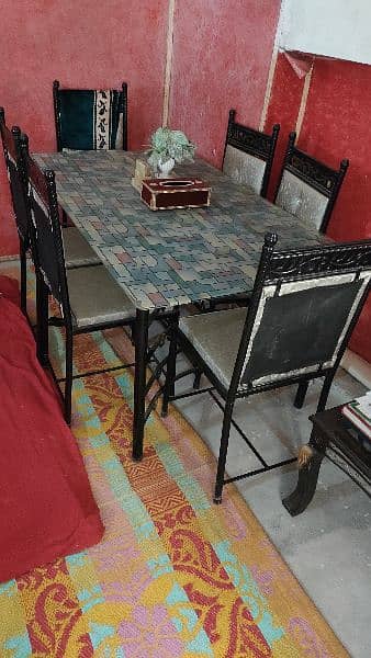 Dining Table with 6 chairs slightly used 4