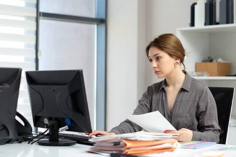 Female Office Assistant Required 0