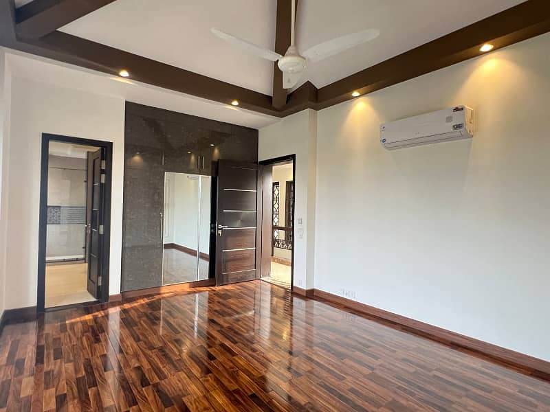 5 Beds 1 Kanal Sightly Used New House For Sale In DHA Phase 6 Lahore 10