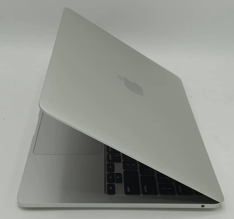 MacBook Pro 2020 M1 Chip 13 Inch 8/256GB M1 Laptop 1 Year Warranty 4