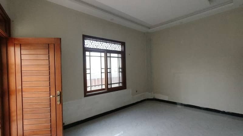 West Open 120 Square Yards House Ideally Situated In Naya Nazimabad - Block A 3