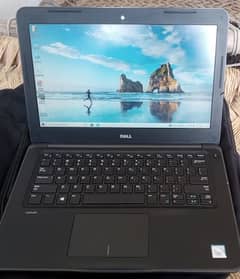 5Corei 7th generation 8/256  Dell laptop in New Condition