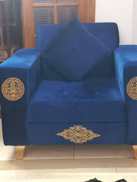 Blue colour sofa set with pure molty foam in excellent condition 3