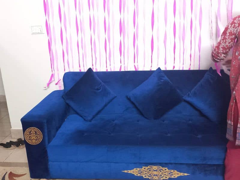 Blue colour sofa set with pure molty foam in excellent condition 4
